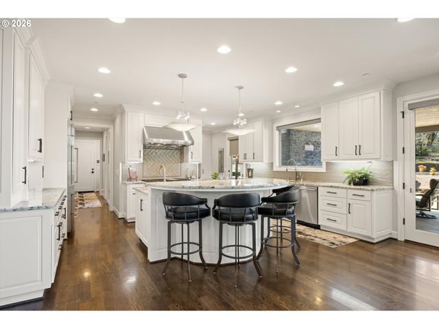 18421 Sw SALMONBERRY Dr, Sherwood, OR 97140