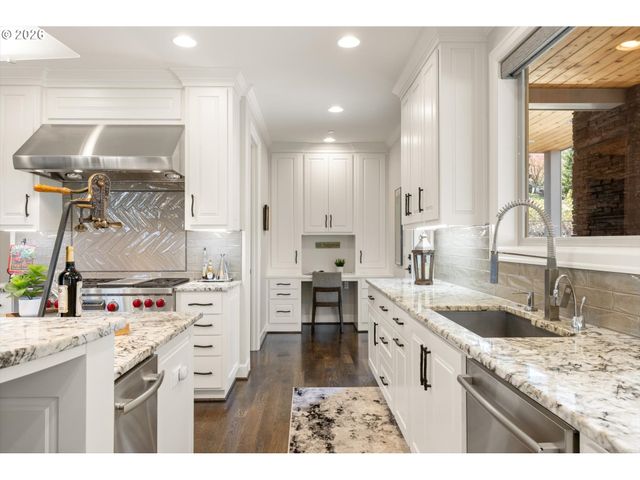 18421 Sw SALMONBERRY Dr, Sherwood, OR 97140