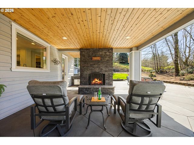 18421 Sw SALMONBERRY Dr, Sherwood, OR 97140