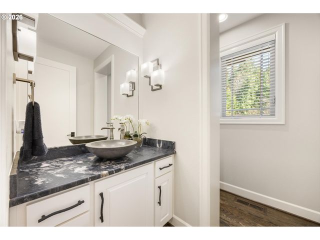 18421 Sw SALMONBERRY Dr, Sherwood, OR 97140