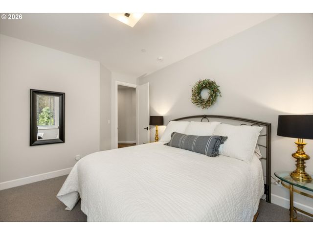 18421 Sw SALMONBERRY Dr, Sherwood, OR 97140