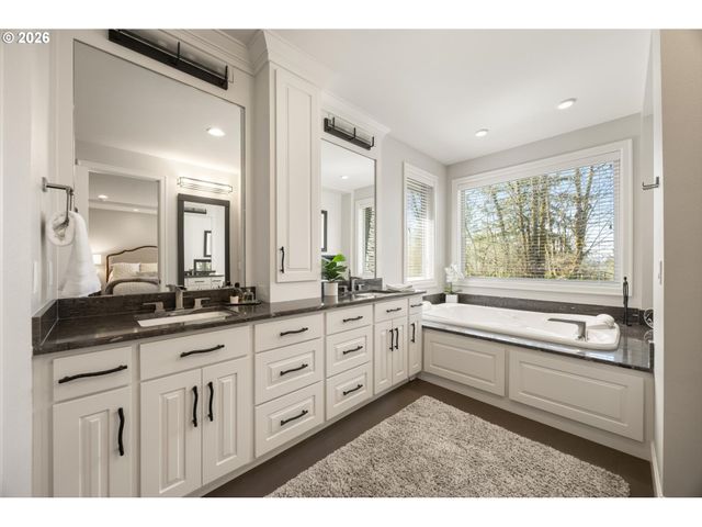 18421 Sw SALMONBERRY Dr, Sherwood, OR 97140