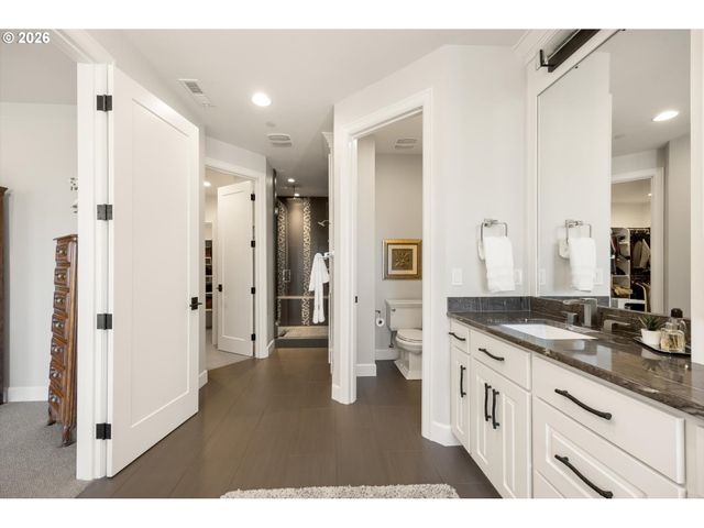 18421 Sw SALMONBERRY Dr, Sherwood, OR 97140