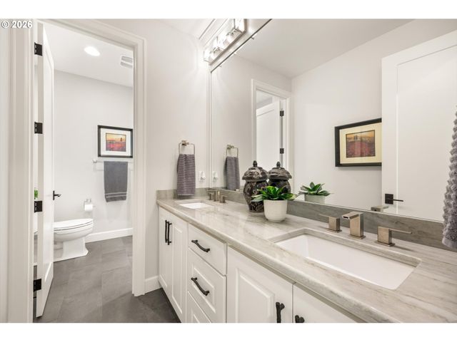 18421 Sw SALMONBERRY Dr, Sherwood, OR 97140