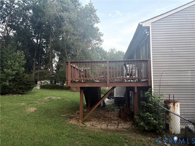 5616 Heatherhill Dr, Chesterfield, VA 23234