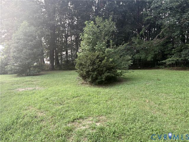 5616 Heatherhill Dr, Chesterfield, VA 23234