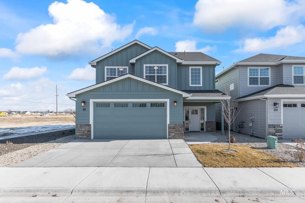 10 S Quincannon Ave, Star, ID 83669