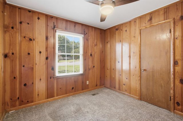 1919 Lynnwood Dr, Columbia, TN 38401