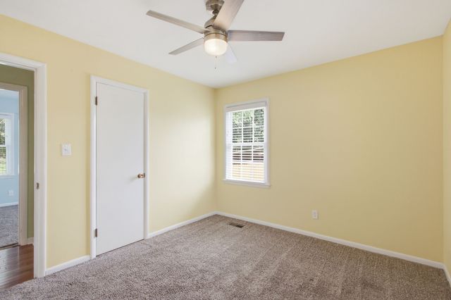 1919 Lynnwood Dr, Columbia, TN 38401
