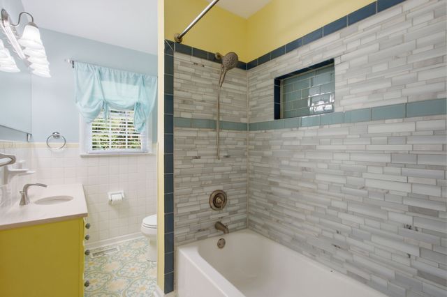 1919 Lynnwood Dr, Columbia, TN 38401