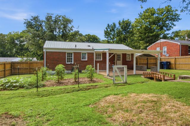 1919 Lynnwood Dr, Columbia, TN 38401