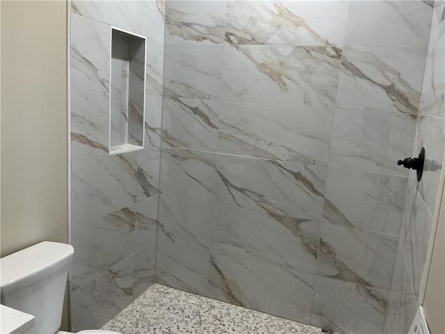 70 Fairview Drive, Ottawa, KS 66067