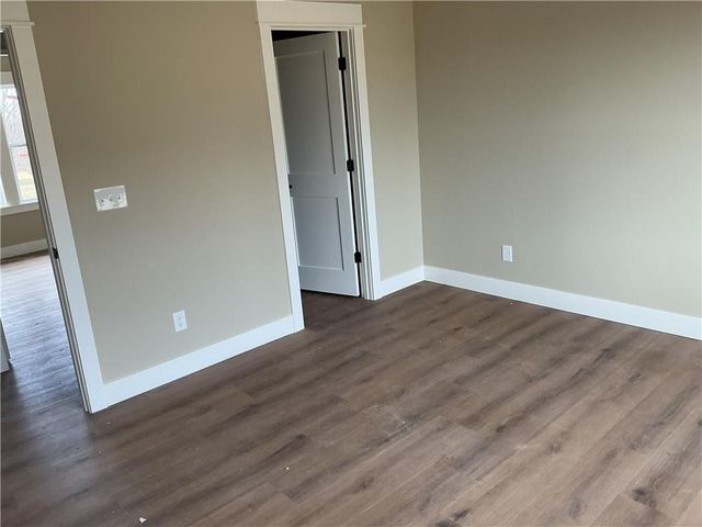 70 Fairview Drive, Ottawa, KS 66067