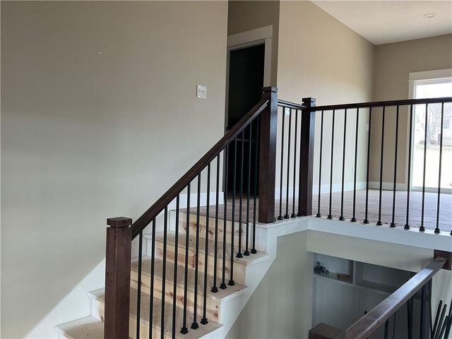 70 Fairview Drive, Ottawa, KS 66067