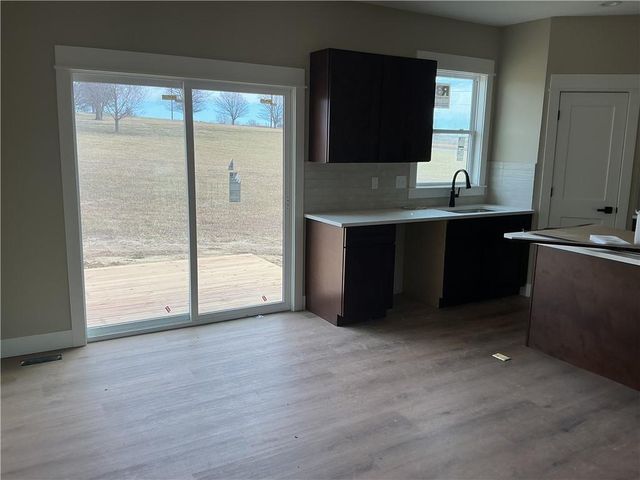 70 Fairview Drive, Ottawa, KS 66067