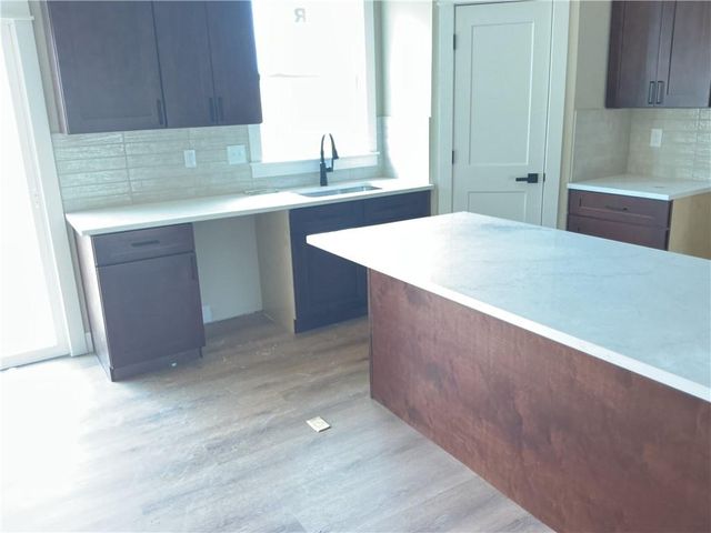 70 Fairview Drive, Ottawa, KS 66067