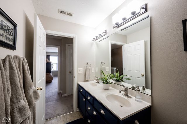 11125 Long Lake Lane, Fishers, IN 46037