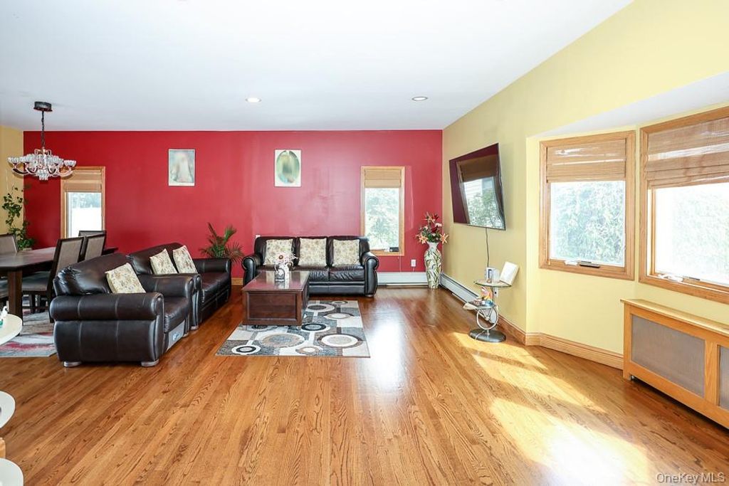 21 Kathleen E, Syosset, NY 11791 — photo 5