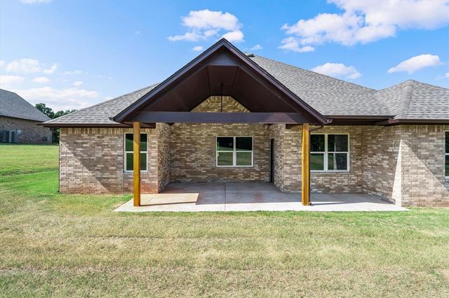 201 Canyon Creek Lane, Guthrie, OK 73044