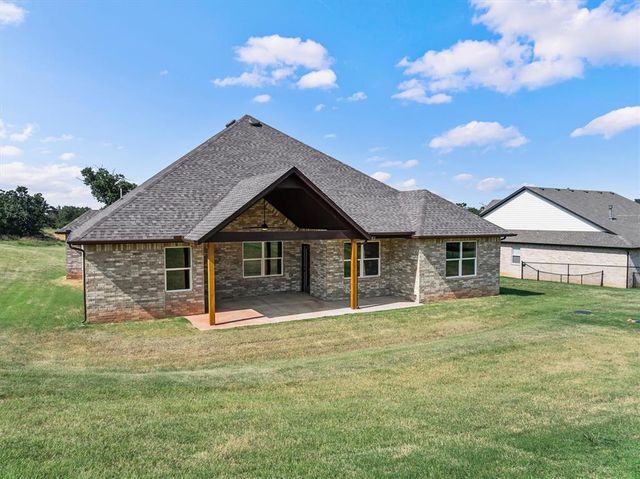 201 Canyon Creek Lane, Guthrie, OK 73044