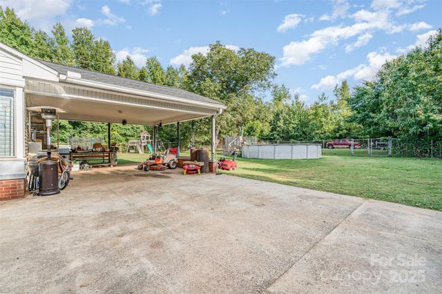 2135 Nc 152 Highway W, China Grove, NC 28023