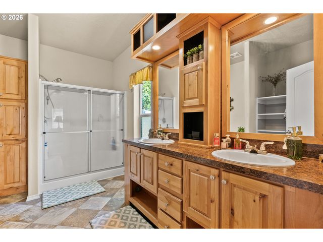 13620 Sw BEEF BEND Rd 1, Portland, OR 97224