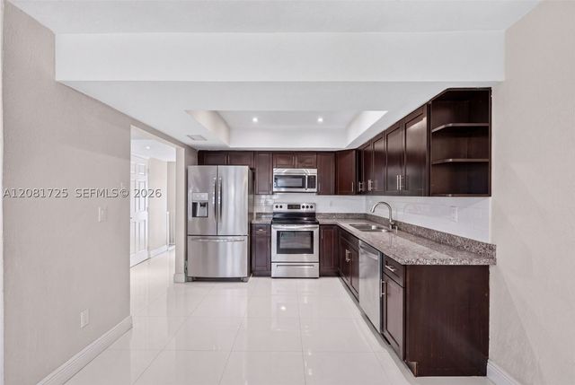 6965 W 2nd Way, Hialeah, FL 33014