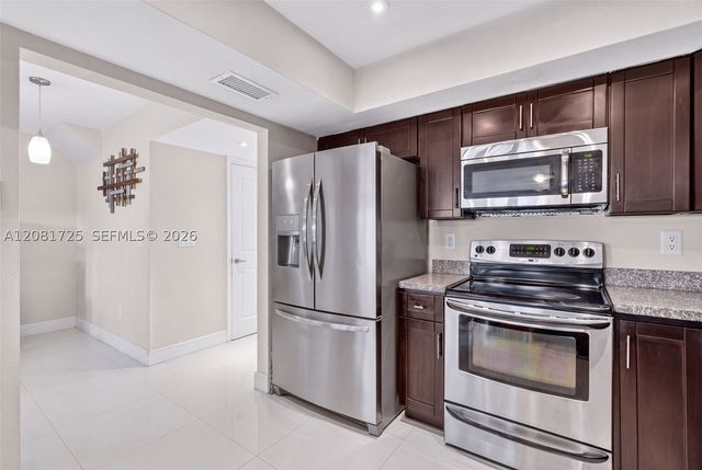 6965 W 2nd Way, Hialeah, FL 33014