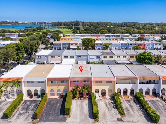 6965 W 2nd Way, Hialeah, FL 33014