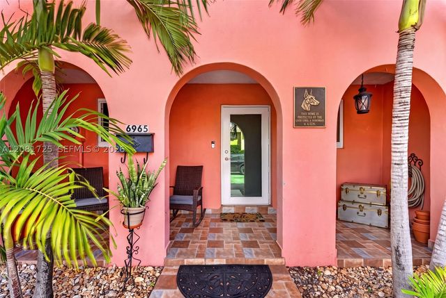 6965 W 2nd Way, Hialeah, FL 33014