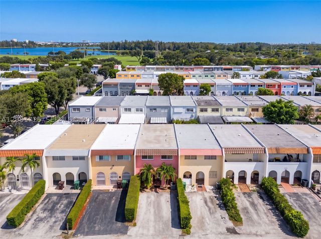 6965 W 2nd Way, Hialeah, FL 33014