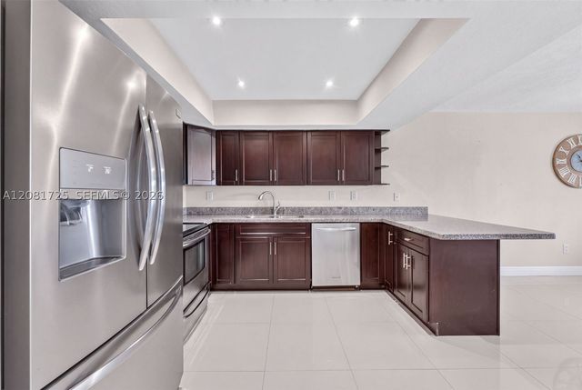 6965 W 2nd Way, Hialeah, FL 33014