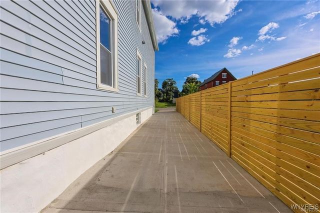 30 Glenwood Avenue, Buffalo, NY 14209