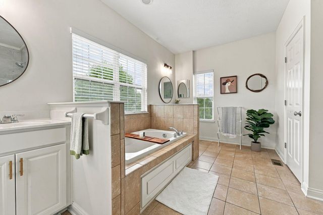 7123 Glacier Ridge Boulevard, Dublin, OH 43017