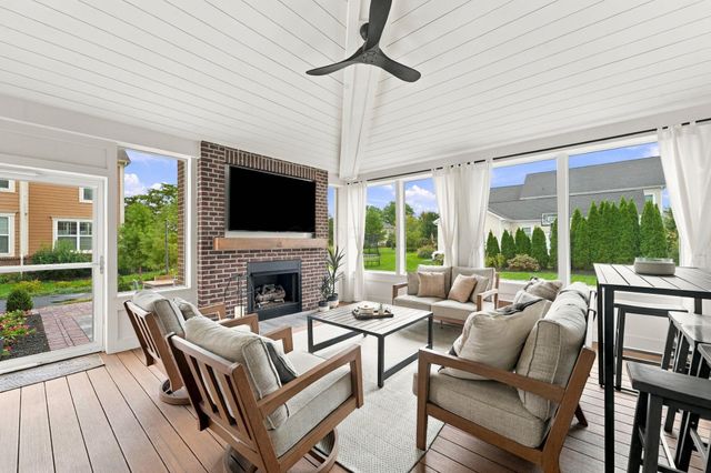 7123 Glacier Ridge Boulevard, Dublin, OH 43017