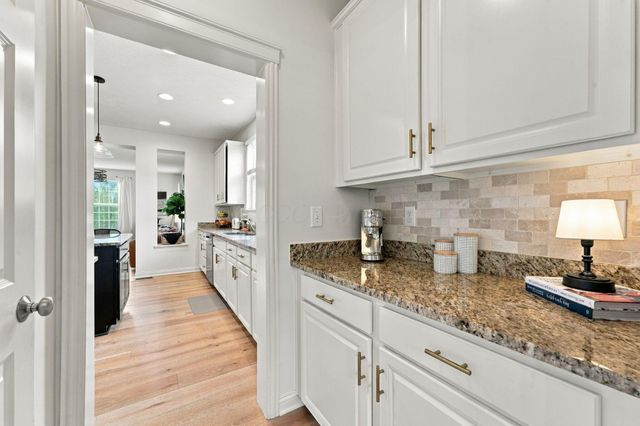 7123 Glacier Ridge Boulevard, Dublin, OH 43017