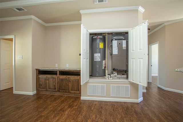 455 Neals Hill Road, Oak Ridge, TX 76240