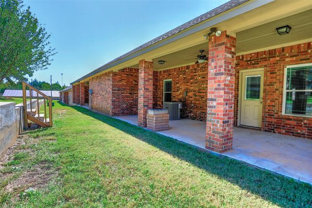 455 Neals Hill Road, Oak Ridge, TX 76240