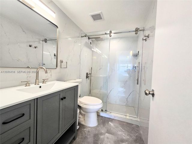 5601 Collins Avenue 1409, Miami Beach, FL 33140
