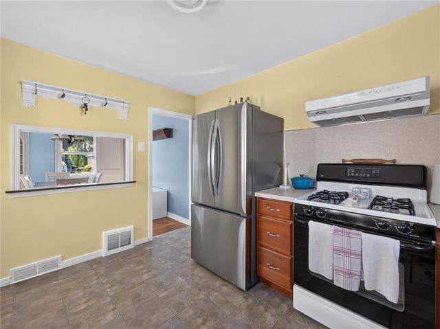 1533 Englewood Street, Bethlehem City, PA 18017