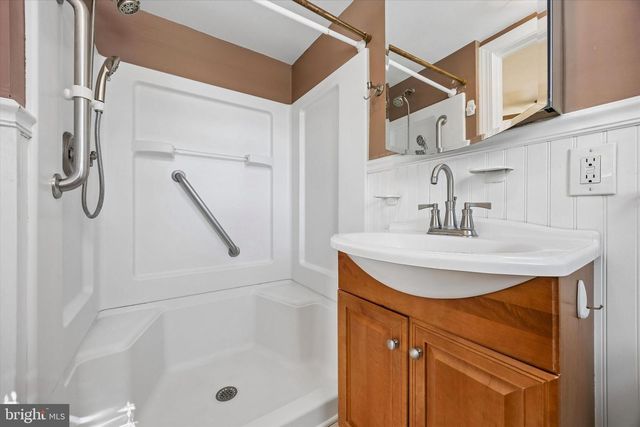 59 E HILLCREST AVE, Chalfont, PA 18914