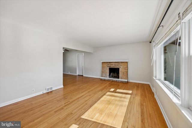 59 E HILLCREST AVE, Chalfont, PA 18914