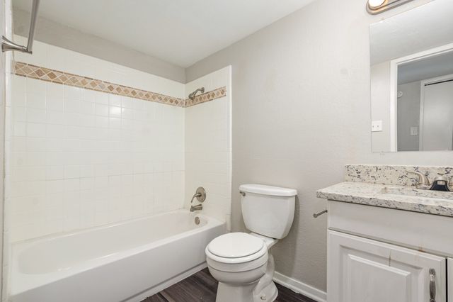 5528 King Drive, The Colony, TX 75056