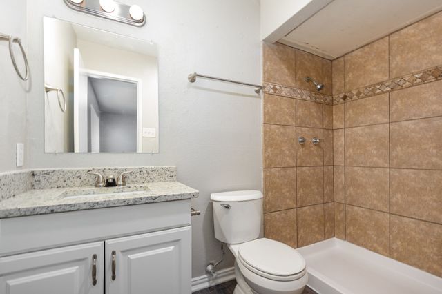 5528 King Drive, The Colony, TX 75056