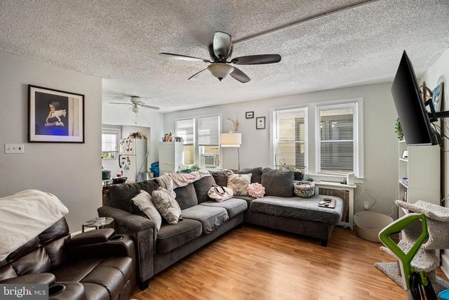 209 W CLINTON AVE, Oaklyn, NJ 08107