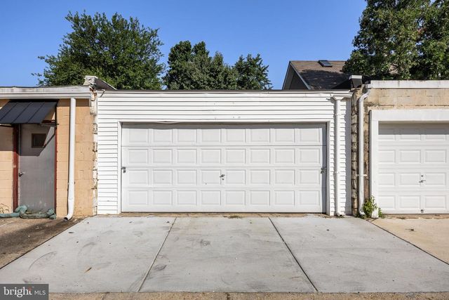 209 W CLINTON AVE, Oaklyn, NJ 08107