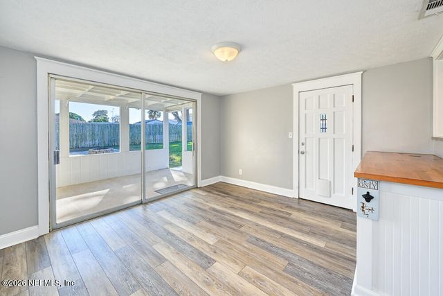 836 15TH Avenue N, Jacksonville Beach, FL 32250