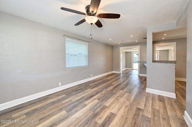 836 15TH Avenue N, Jacksonville Beach, FL 32250