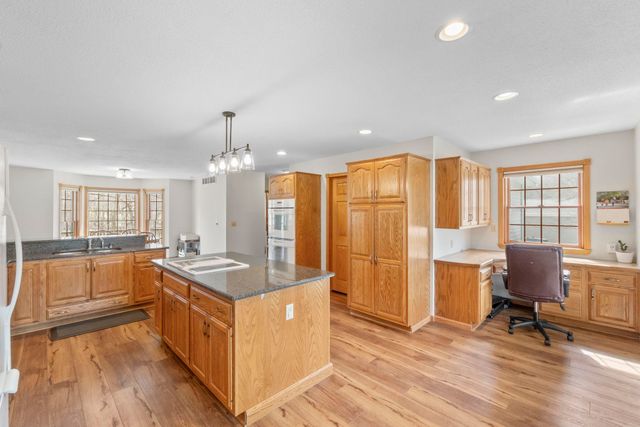 112 Winding Ridge Road, Denver, IA 50622