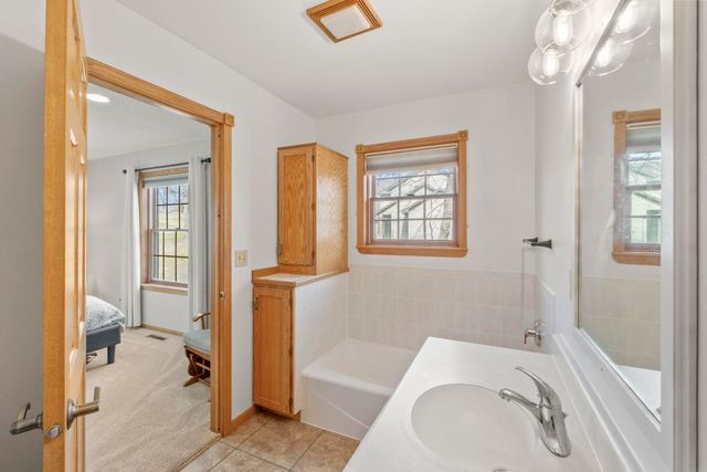 112 Winding Ridge Road, Denver, IA 50622